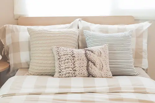 Knitted Pillows