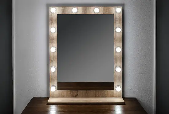Trendy Mirror