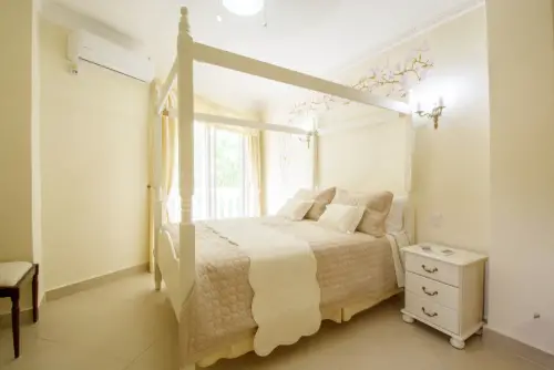 Farmhouse Off White Canopy Beds
