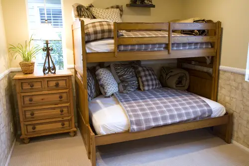 Rustic Wooden Traditional Bunk Beds