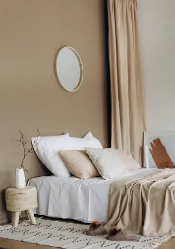 A Cotton Mid-Century Bedroom Rug 