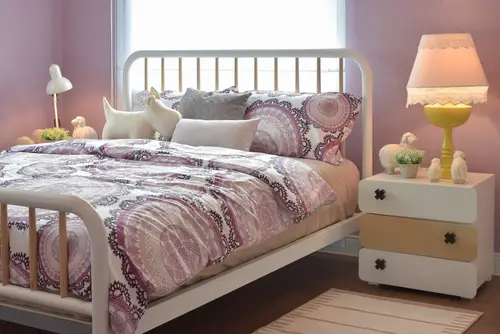 Elegant & Cozy Farmhouse Light Lilac Bedrooms