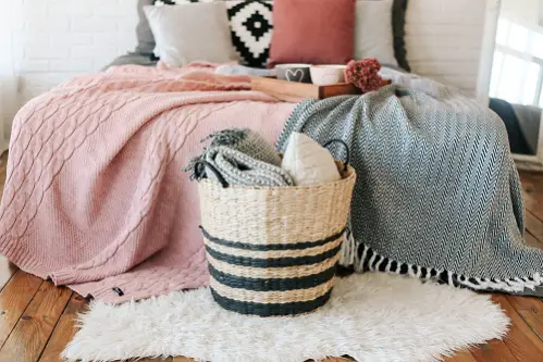 Rustic Bedrooms with Blanket in Blush Pink 