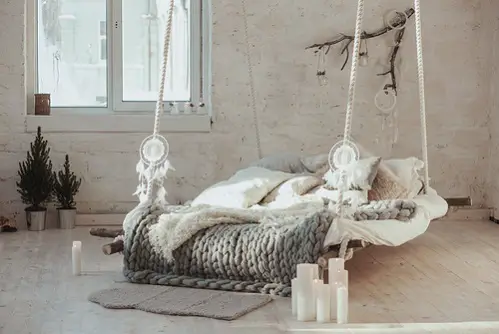 Scandinavian Bedrooms in Light Gray with Knitted Blanket 