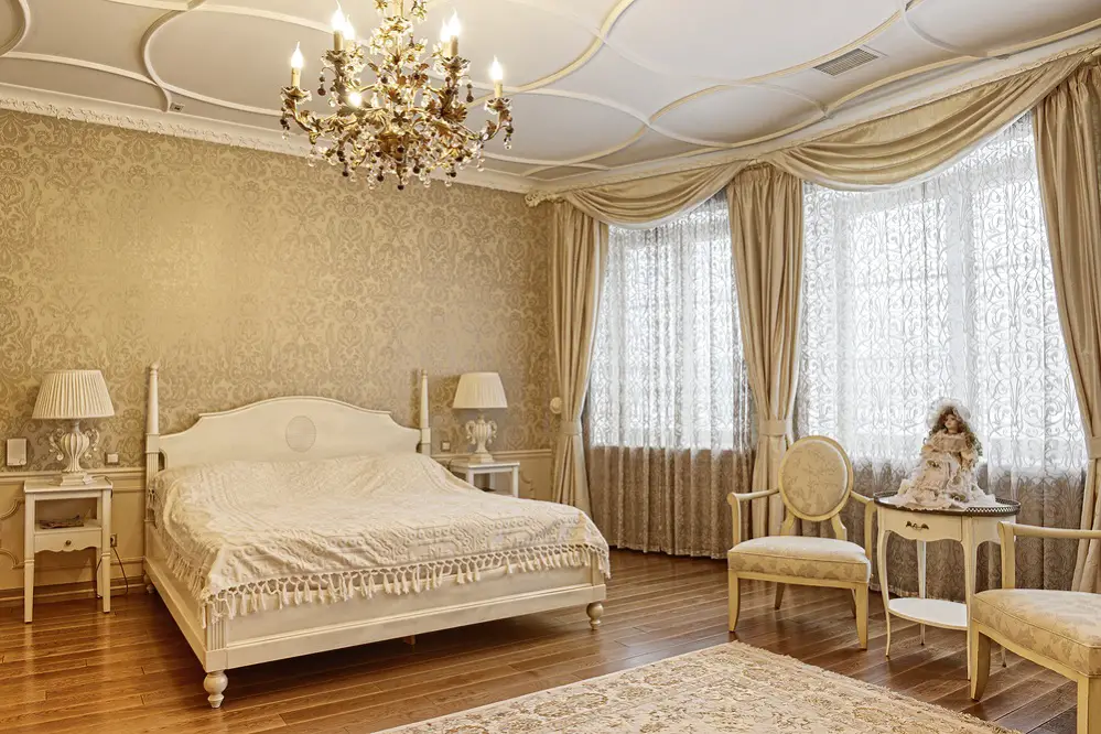 French Country Bedrooms in Caramel with decorative Walls